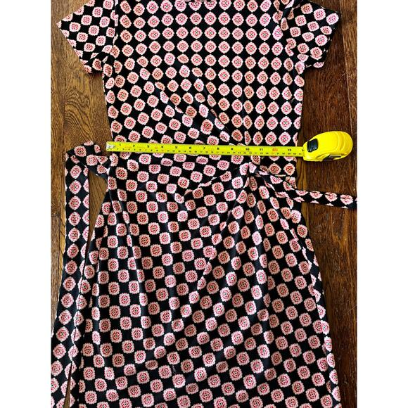 Diane Von Furstenberg Silk Dress 4 Pink Black  Short Sleeves Ruched Tie Waist - Picture 8 of 10